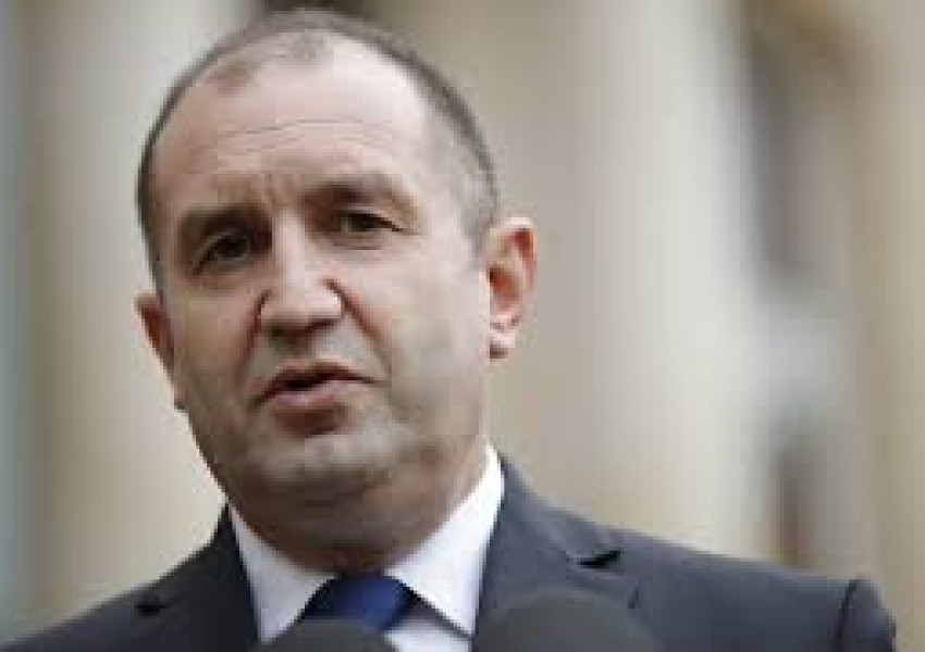 Радев в спор с Путин за суверинитета на България