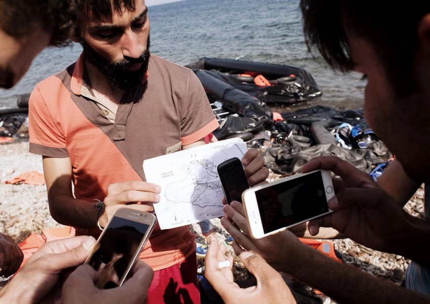 Турски мобилен оператор пусна приложение за бежанци