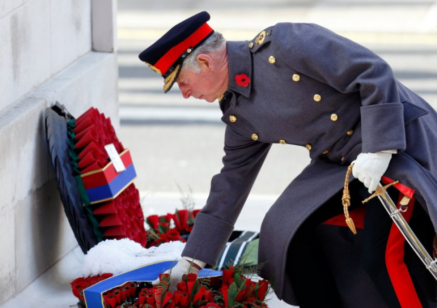 Великобритания почита Remembrance Sunday 