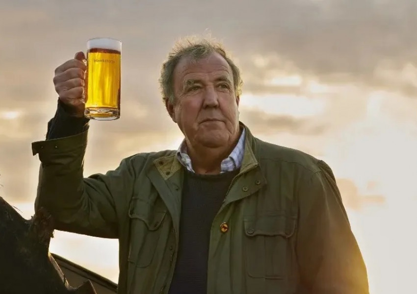 „Вън!“: Джеръми Кларксън забрани достъпа на всички депутати от Лейбъристката партия в пъба си „Вън!“: Джеръми Кларксън забрани достъпа на всички депутати от Лейбъристката партия в пъба си