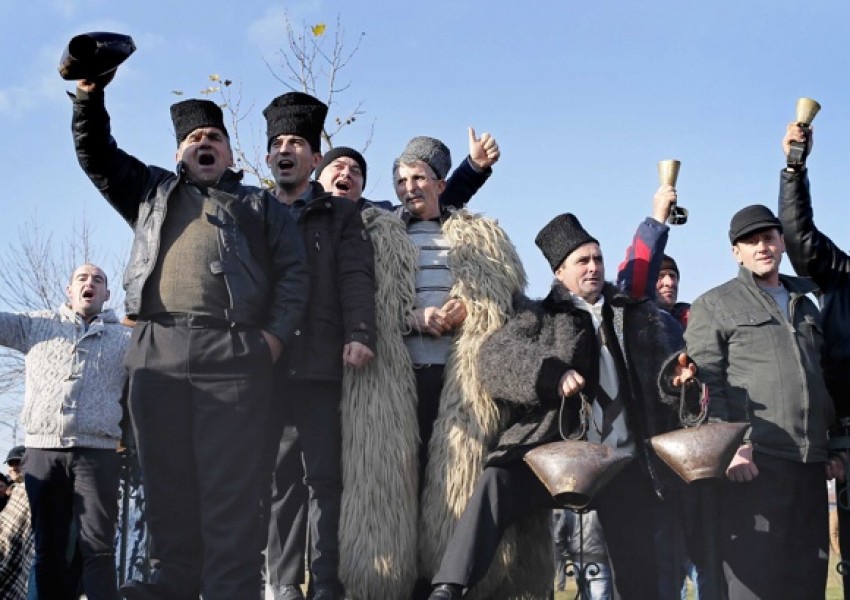 Румънски овчари нападнаха парламента в Букурещ