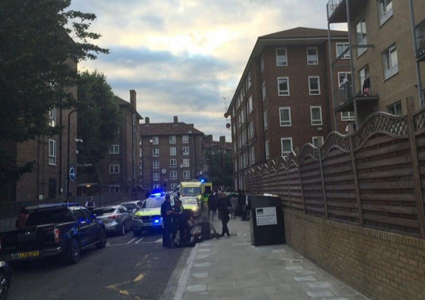 Поредна атака с нож насред улица в Източен Лондон