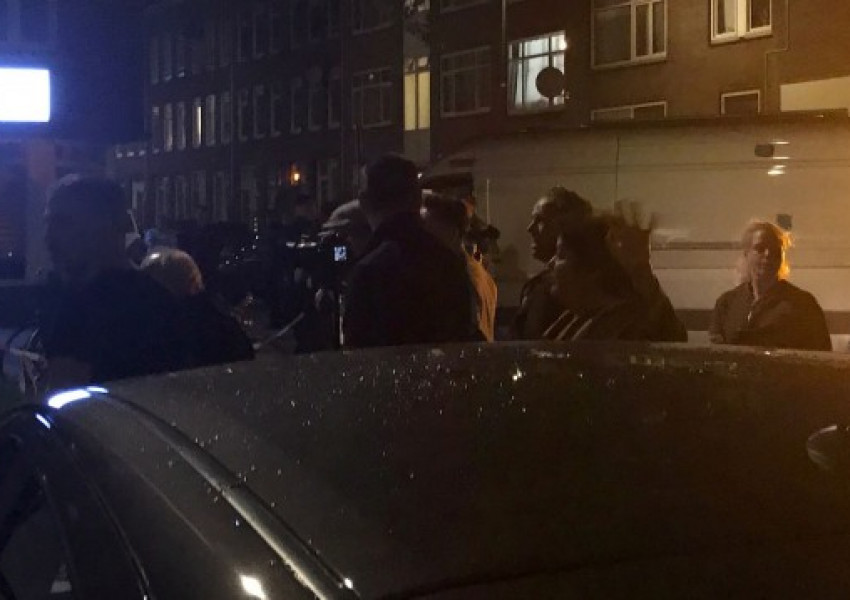 Отмениха рок концерт заради бус с газови бутилки в Холандия