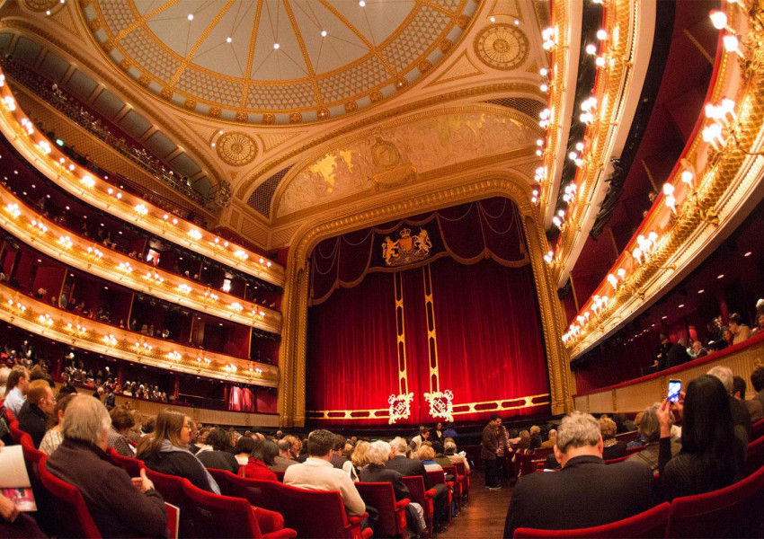 Кралската опера в Лондон продаде картина на търг, за да оцелее в пандемията