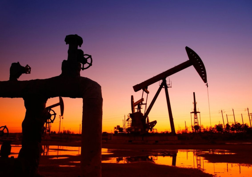 Петролът върви надолу - $74 за барел, руският ''Уралс' се търгува за едва $20 долара барел