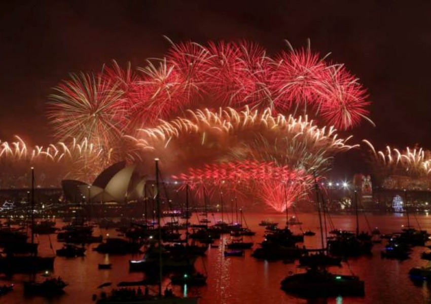 Вече е Нова година! В Австралия и Нова Зеландия (ВИДЕО+СНИМКИ)