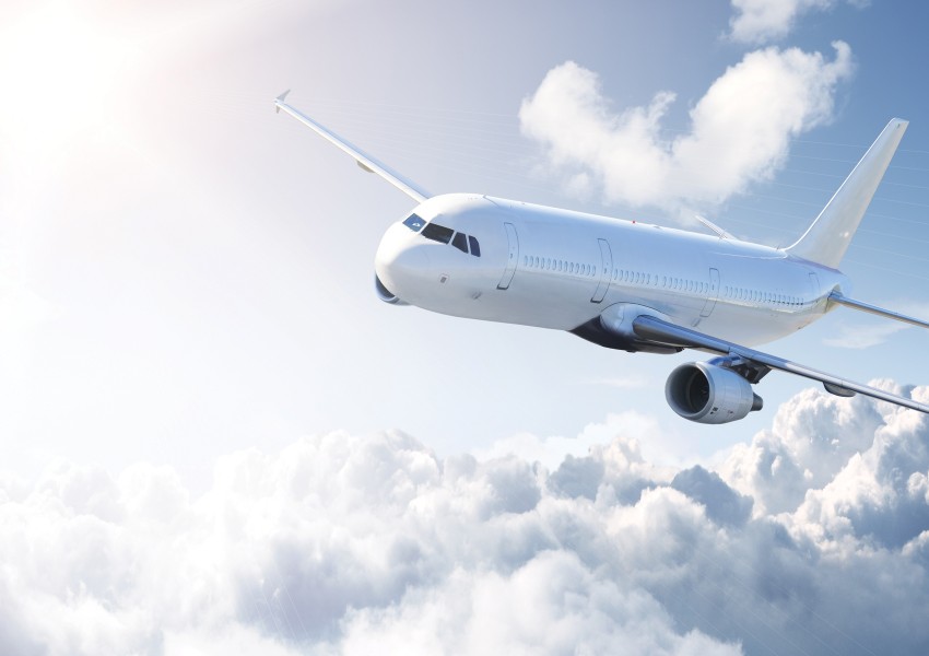 Забавиха самолет от Лондон до София заради съмнителен пътник