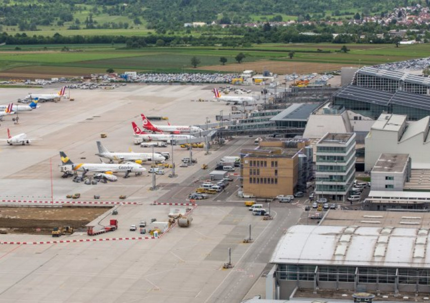 Самолет на "България Еър" задържан в Германия заради бомбена заплаха!