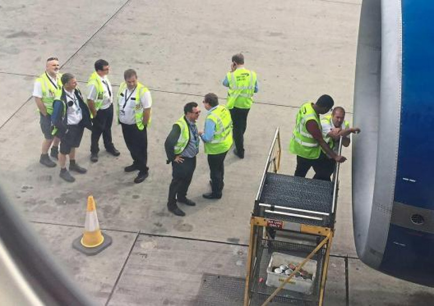 Полет от Лондон за Атина - цели 33 часа!