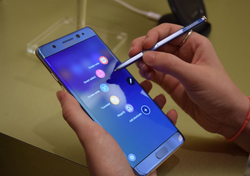 Плащат ви, за да върнете опасния Galaxy Note 7