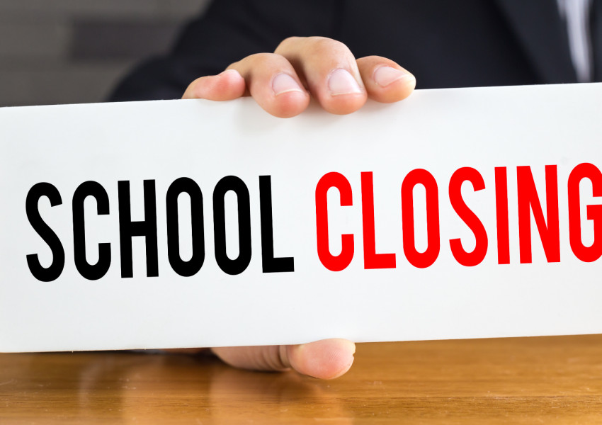 Очаква се всички училища в Англия да бъдат затворени! 