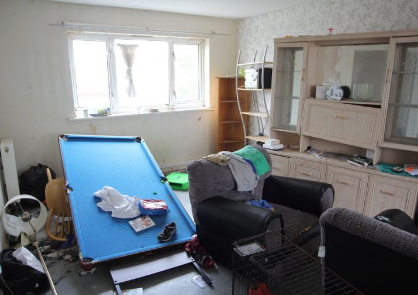 Това е най-отвратителната квартира на Острова (СНИМКИ)