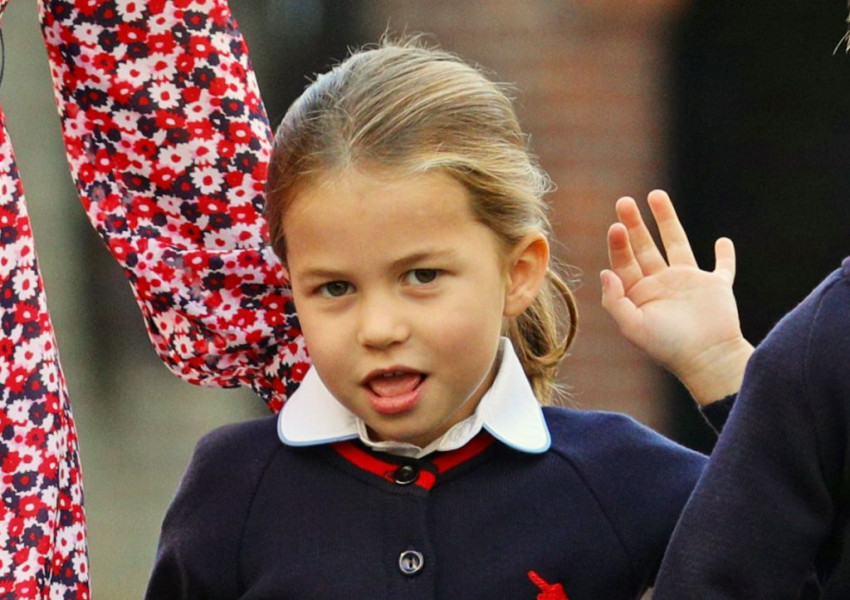 Принцеса Шарлот тръгна на училище (ВИДЕО)