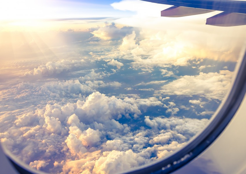 10 неща, които да правим по време на полет