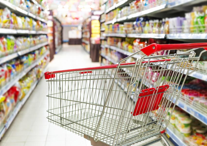 Супермаркетите във Франция със забрана да изхвърлят храна