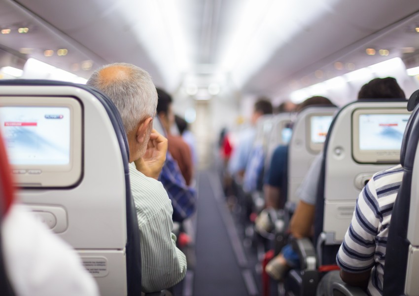 5 неща, които стюардесите не ни казват по време на полет