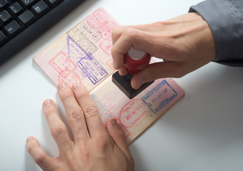 Паспортът вече не ви гарантира безпроблемно пътуване в Европа
