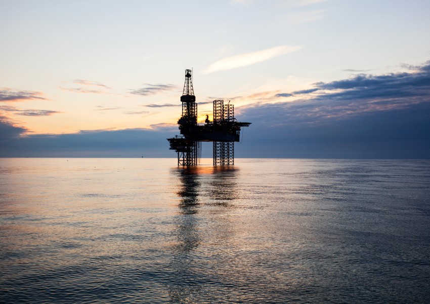 „Шел“ ще рови за нефт в Черно море