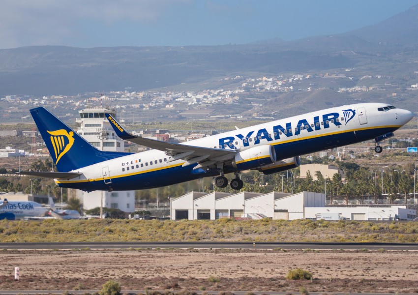 Ryanair създава над 1000 работни места в България