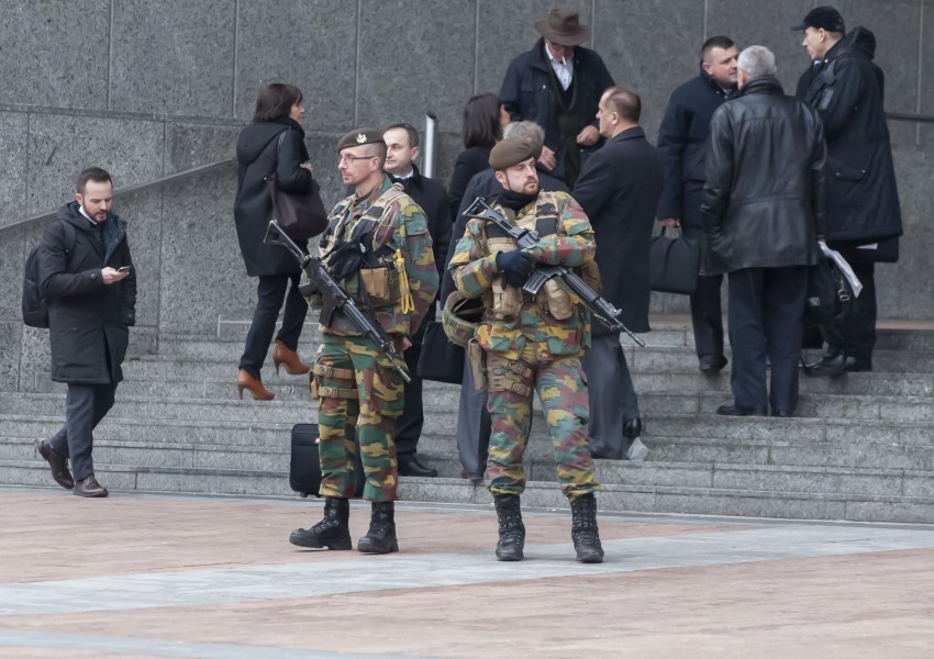 Местят белгийския атентатор Абдеслам във Франция