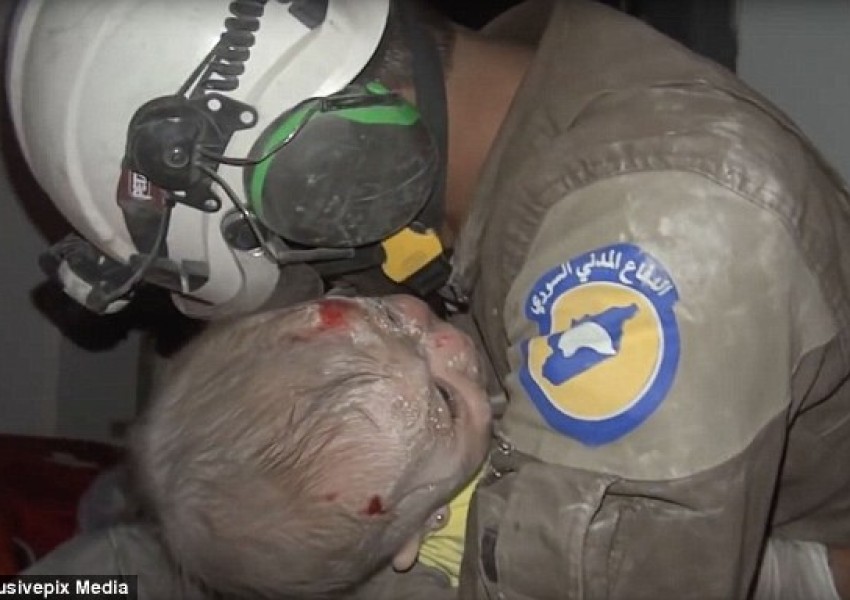 Цената на войната! Покъртително видео от Сирия разплака и ТВ водещите! (КАДРИ 18 +)