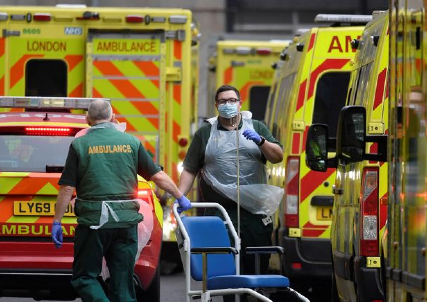 Великобритания се бори с двойната епидемия от грип и коронавирус, стачка на медиците и липса на здравен персонал
