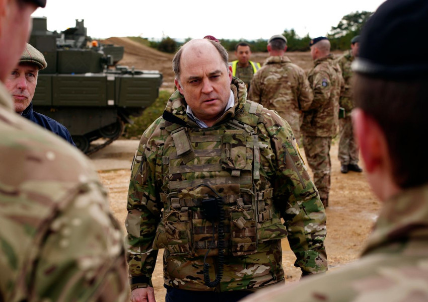 Британският военен министър разкритикувал остро Зеленски, ще напусне поста си през септември, няма да бъде и депутат повече