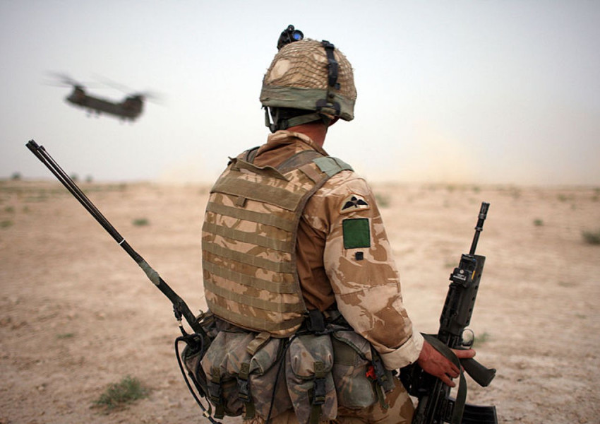 Великобритания изтегля войските си от Афганистан, САЩ също!