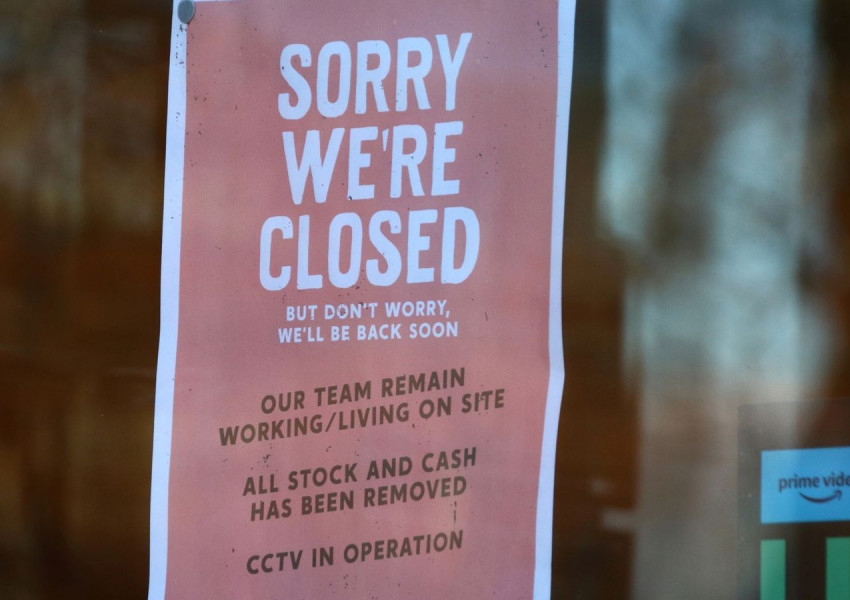 Баровете, ресторантите и заведенията във Великобритания ще бъдат затворени до май месец!