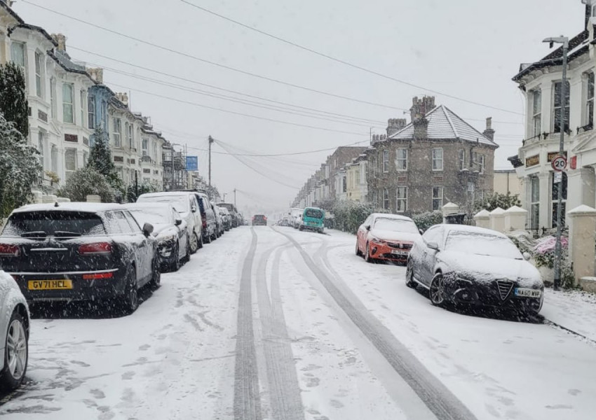 Зимата дойде: Сняг заваля в Лондон и в големи части на Великобритания