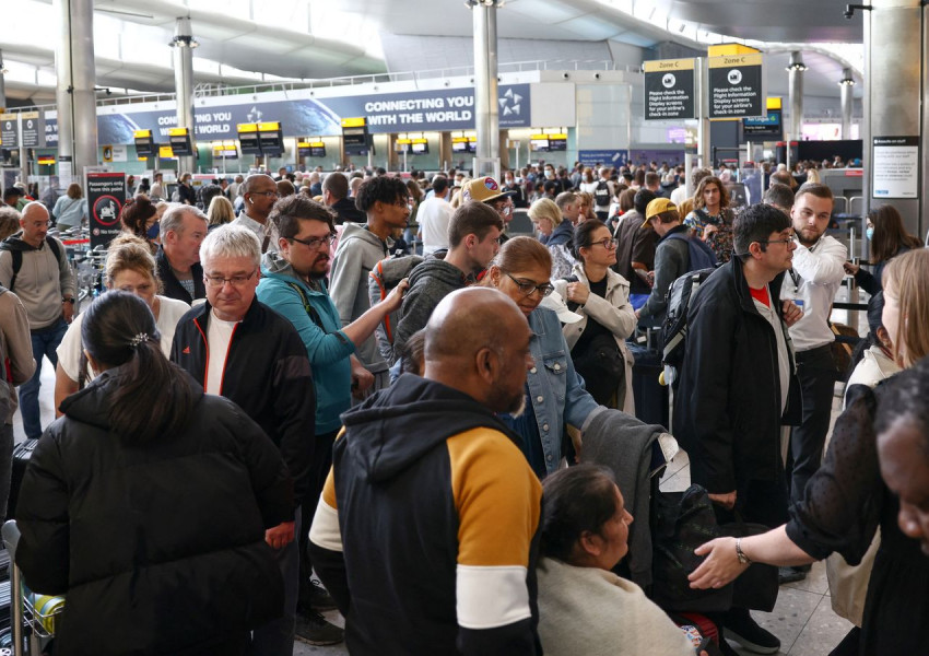 Разочаровани британски туристи подготвят стачка заради стотици отменени полети във Великобритания. 