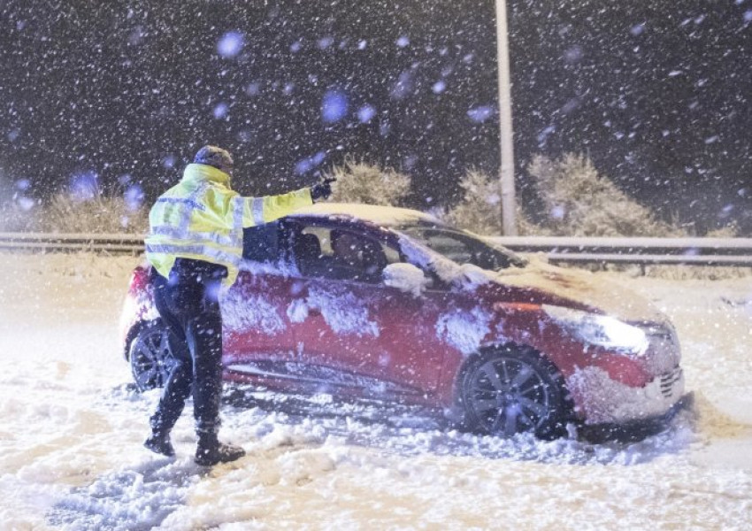 Снежен ад! "Фиона" удари с пълна сила Великобритания!