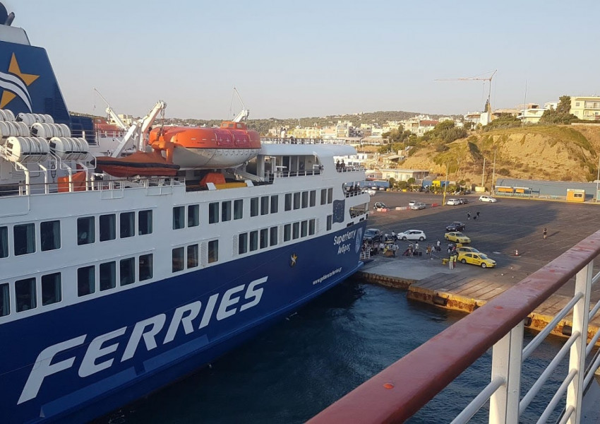 Стачка в Гърция: Корабите и фериботите няма да се движат следващите два дни..