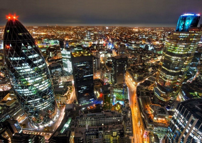 Добра новина! Въпреки "Брекзит", финансовите компании остават в Лондон