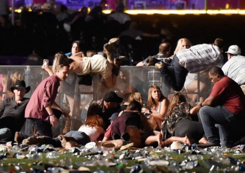 Ужас! 50 убити при най-масовата стрелба в Америка