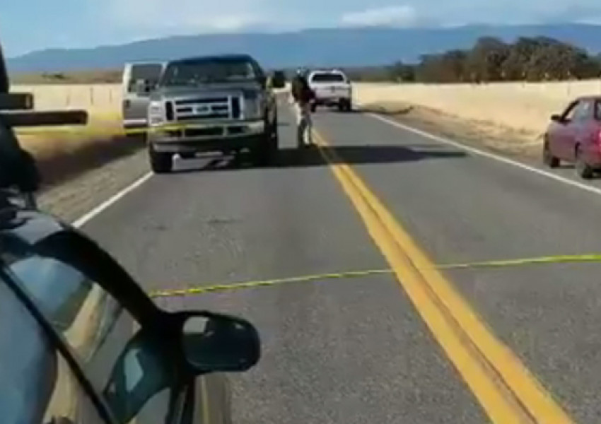 Трима души убити при масова стрелба