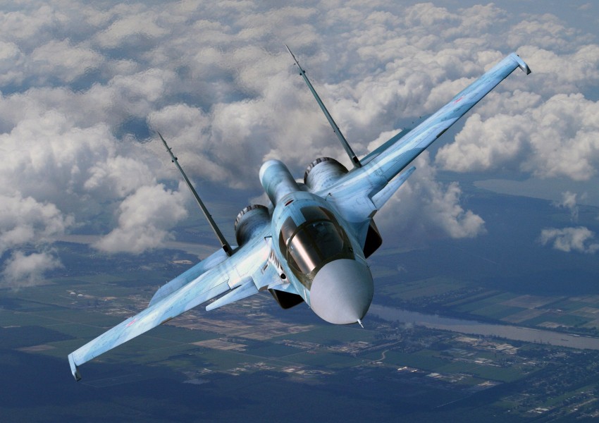 Руски и американски самолет на косъм от сблъсък над Черно море