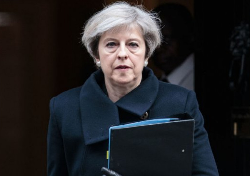 Тереза Мей изпрати на Путин съболезнователна телеграма за пожара в Кемерово