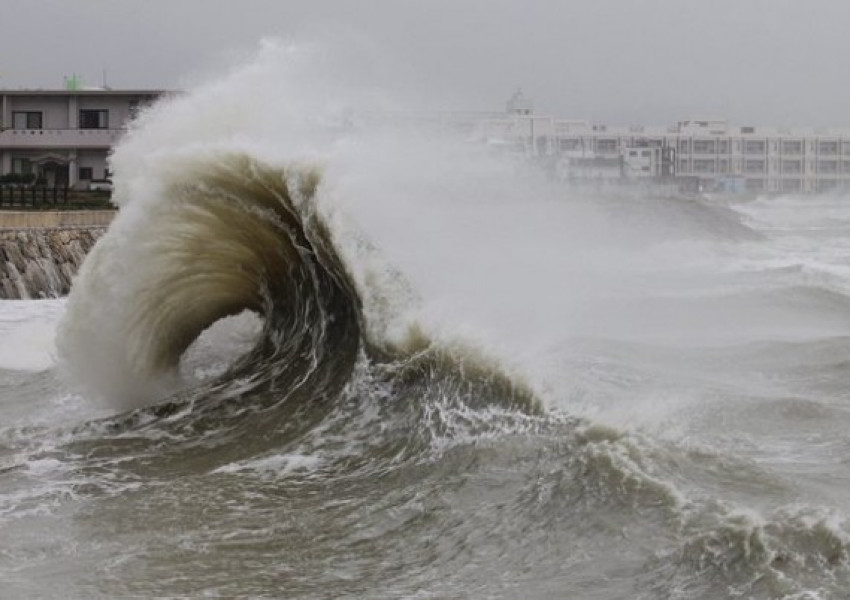 Метереолози: Идва тайфун на Балканите!