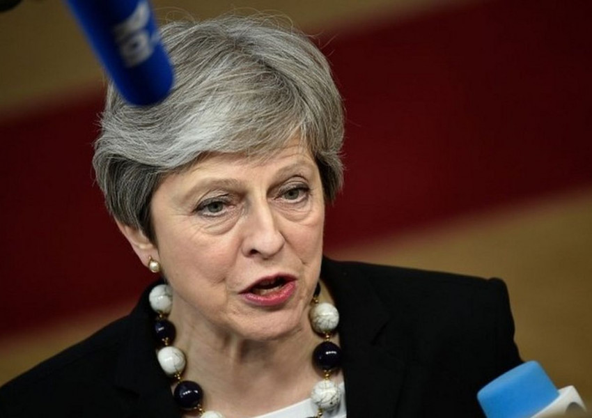 Брюксел: Продължаваме напред с преговорите!