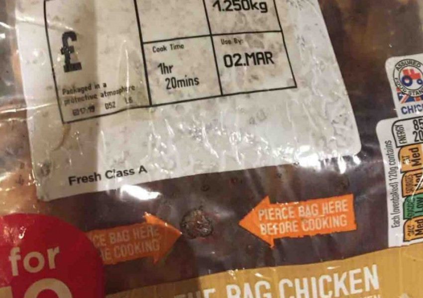 Момиче, на 14, намери тестиси в пилешко месо на "Асда"