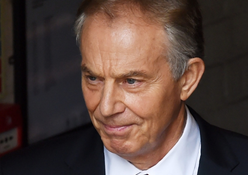 Тони Блеър с безпощадни критики към премиера