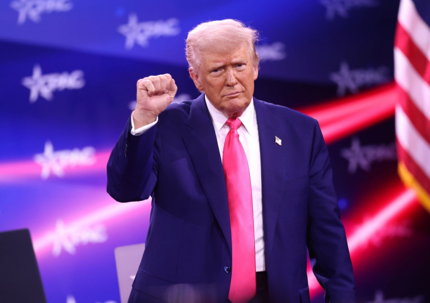 Тръмп се (само)изобрази като Исус Христос след безпрецедентна атака срещу Папа Лъв заради войната в Иран