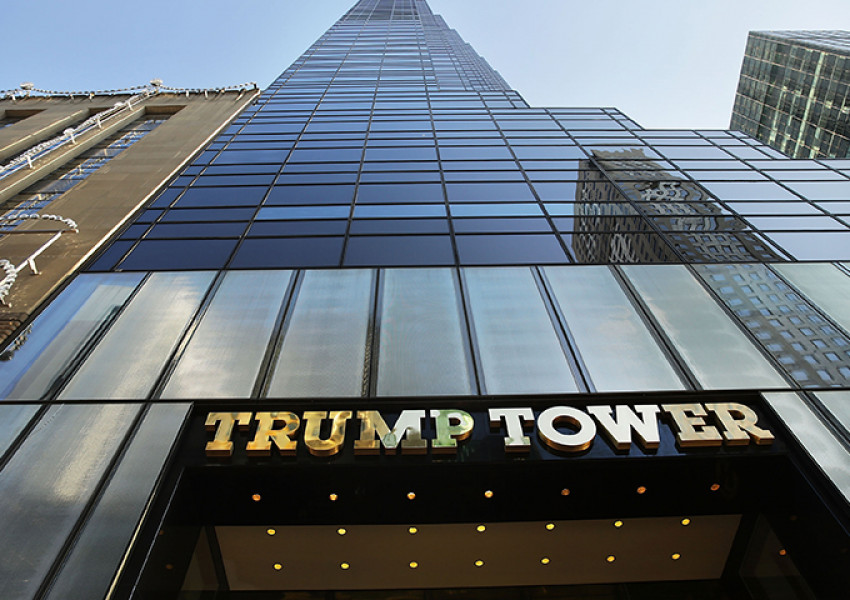 Извънредно! Гори сградата на Тръмп! (ВИДЕО)