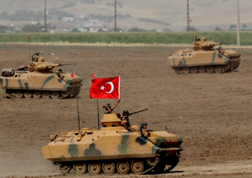 Преди минути Турция започна военната операция в Сирия