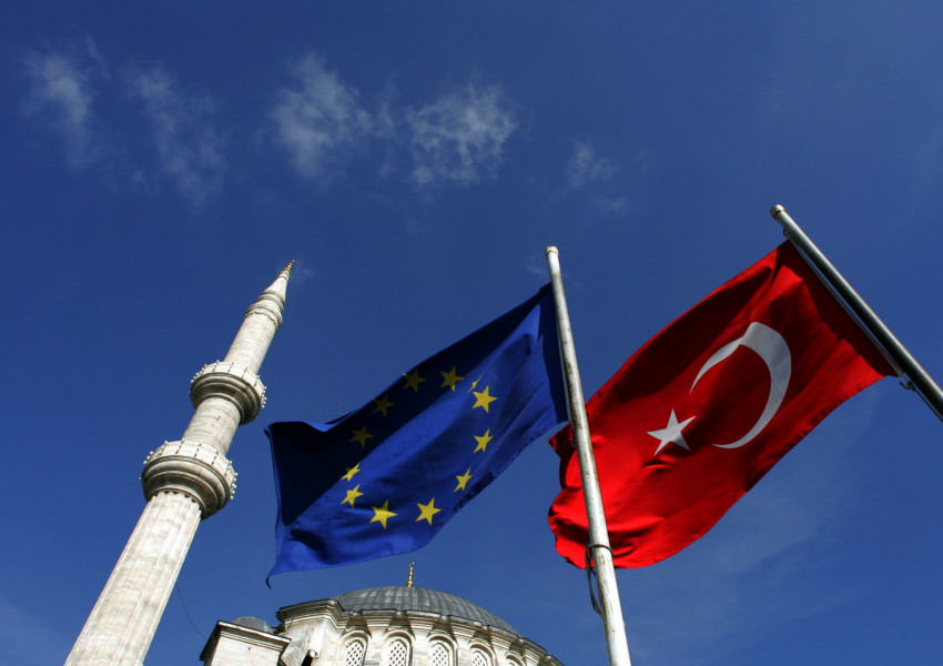ЕП прекратява преговорите с Турция за присъединяване към ЕС?