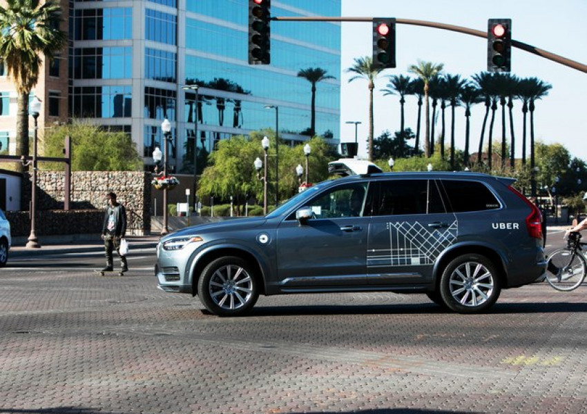 Самоуправляващ се "Юбер" уби човек