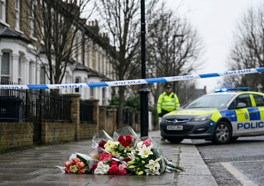 Трагедия в Ислингтън: 15-годишно момче е убито с нож посред бял ден, дни преди Коледа Трагедия в Ислингтън: 15-годишно момче е убито с нож посред бял ден, дни преди Коледа