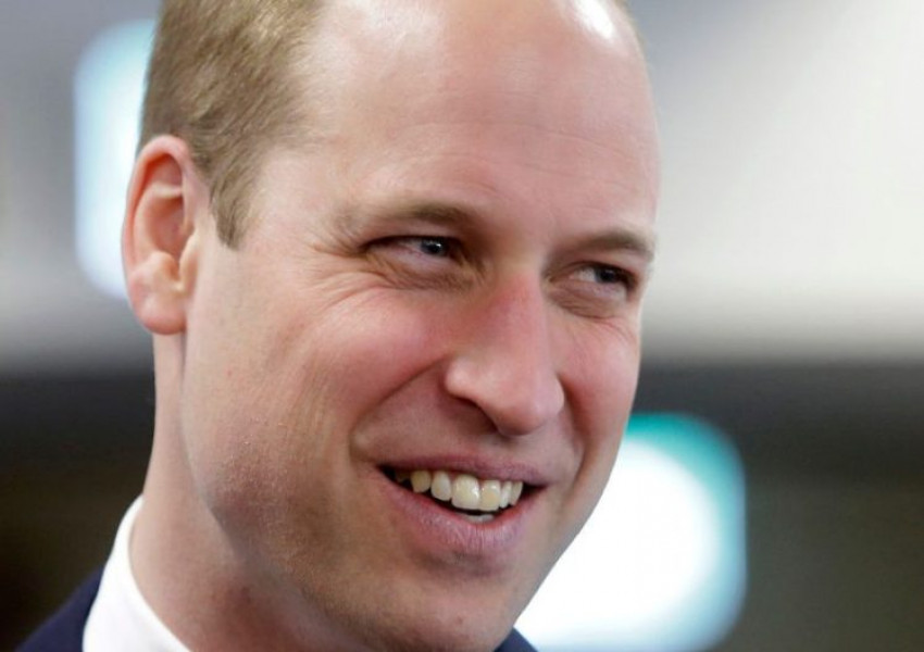 Каква е фамилията на Уилям?