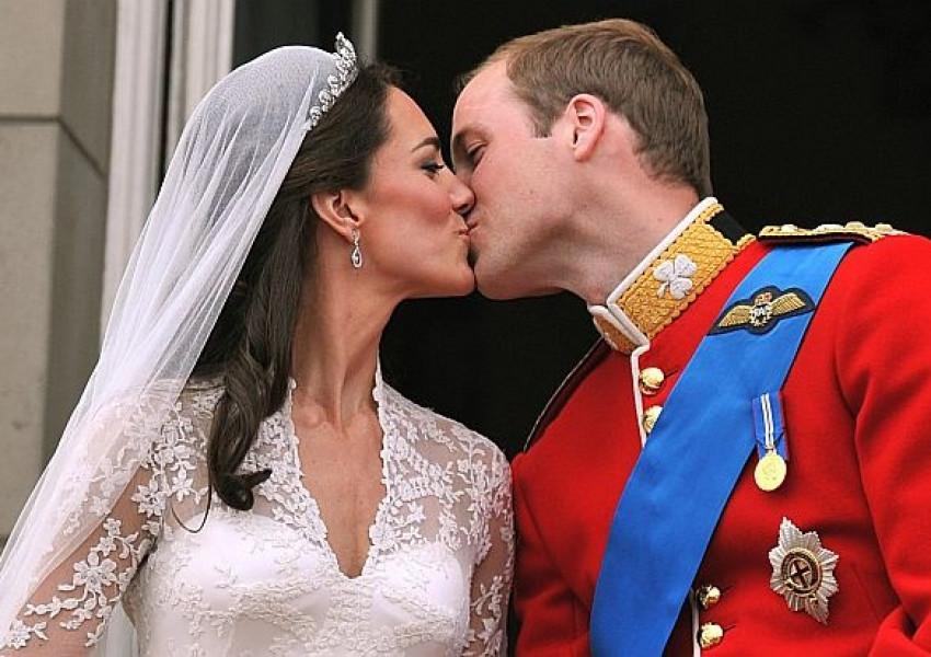 Скандал тресе кралското семейство